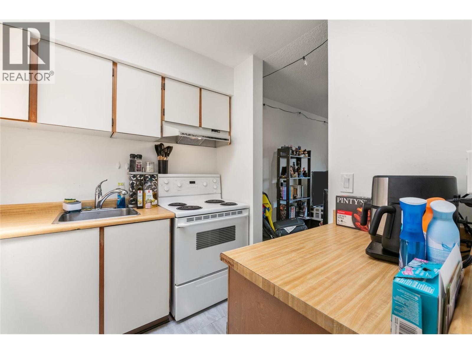 313 1177 Howie Avenue Avenue, Coquitlam, British Columbia  V3J 1T9 - Photo 7 - R3143868