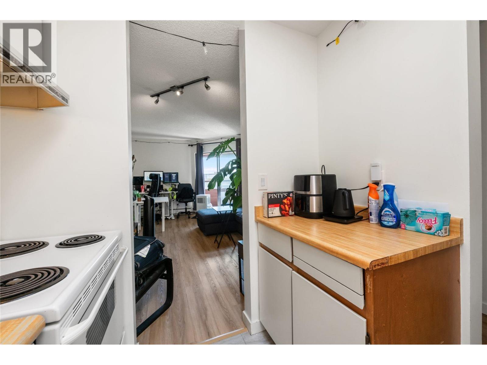 313 1177 Howie Avenue Avenue, Coquitlam, British Columbia  V3J 1T9 - Photo 8 - R3143868