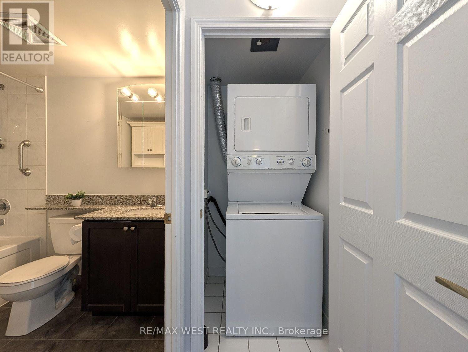203 - 65 Via Rosedale, Brampton, Ontario  L6R 3N8 - Photo 12 - W12990976