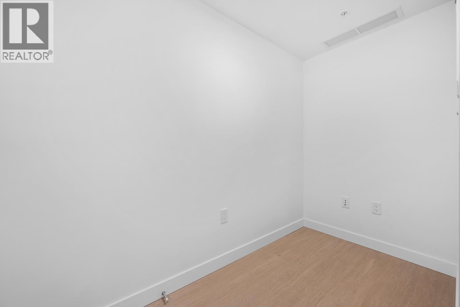202 7769 Park Crescent, Burnaby, British Columbia  V3N 0J7 - Photo 31 - R3144404
