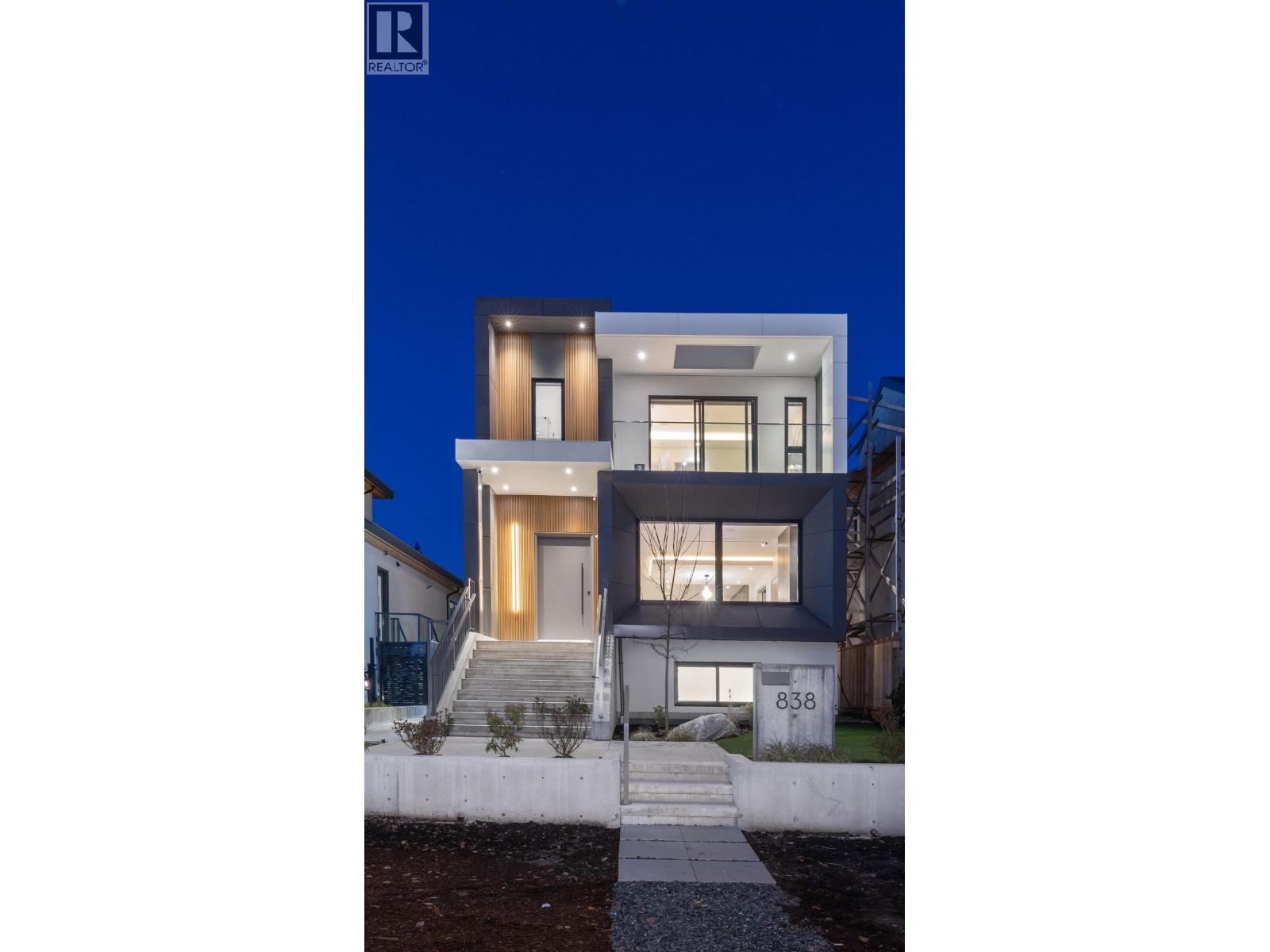 838 E 14TH STREET, north vancouver, British Columbia
