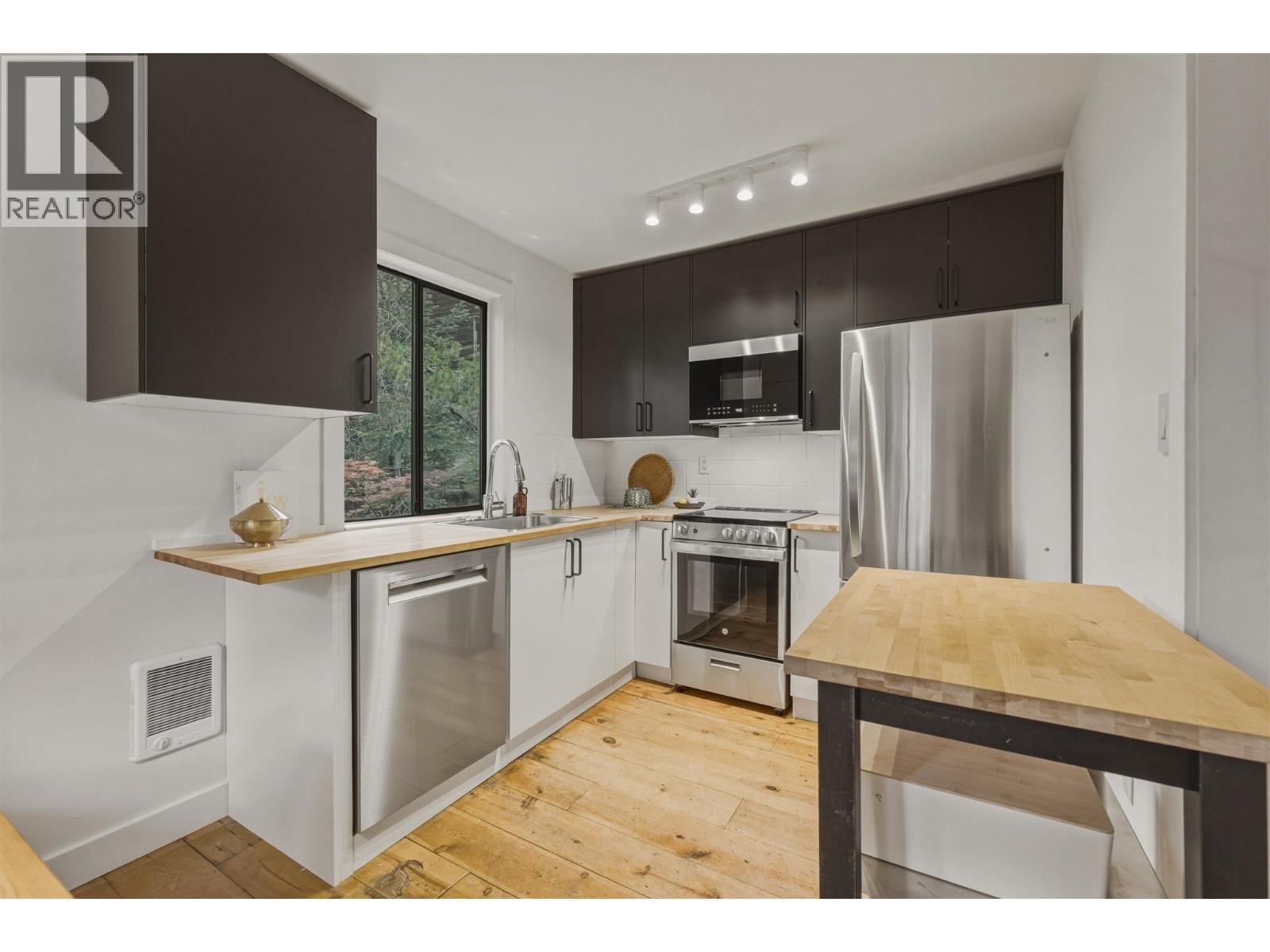 A1 3031 St Anton Way, Whistler, British Columbia  V8E 0B8 - Photo 8 - R3144416