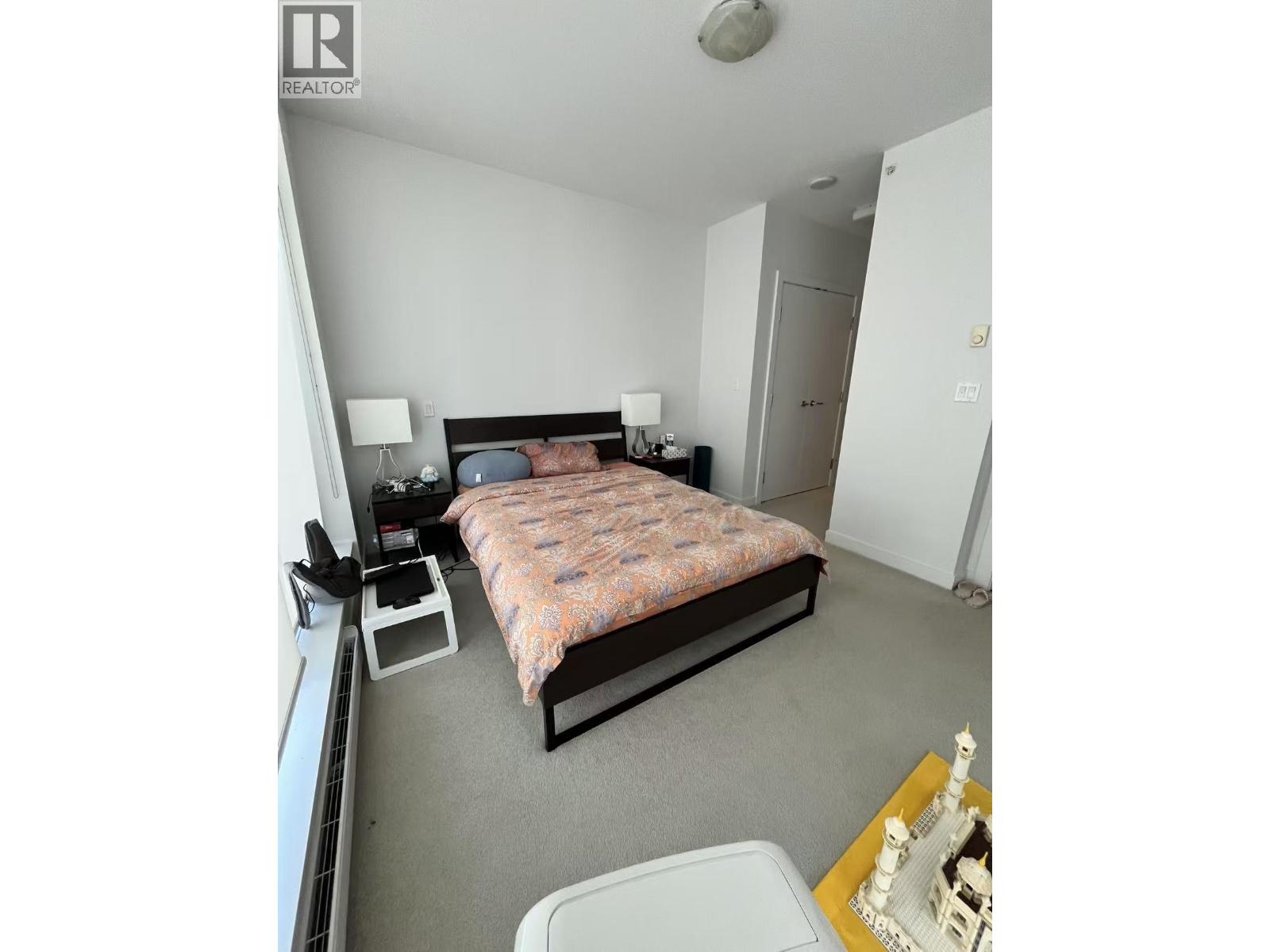 4688 Kingsway, Burnaby, British Columbia  V5H 4L9 - Photo 4 - R3144382