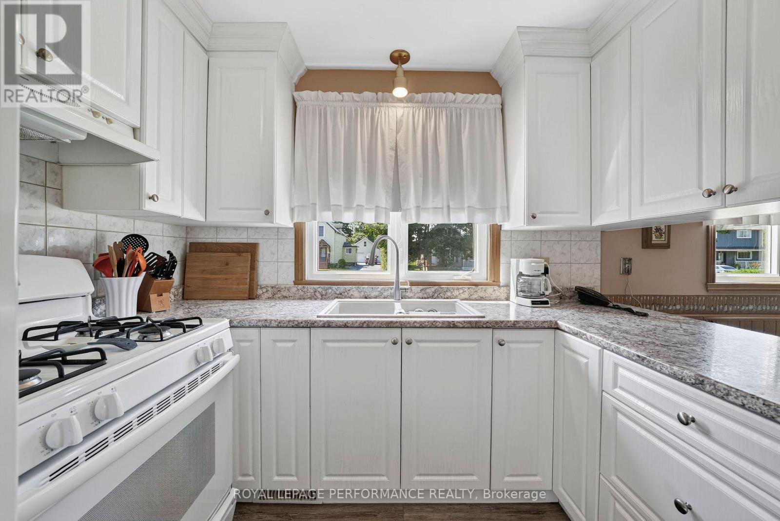 32 Frost Avenue N, South Stormont, Ontario  K0C 1P0 - Photo 15 - X13540908