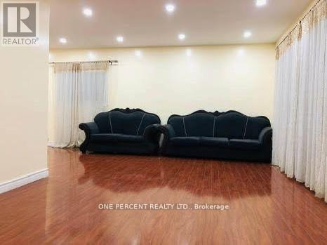 32 Caddy Drive, Toronto, Ontario M1G 2G1 - Photo 3 - E13540950