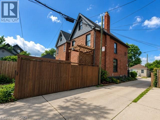 26 Campbell Avenue, Hamilton, Ontario  L8L 2N1 - Photo 3 - 40845800