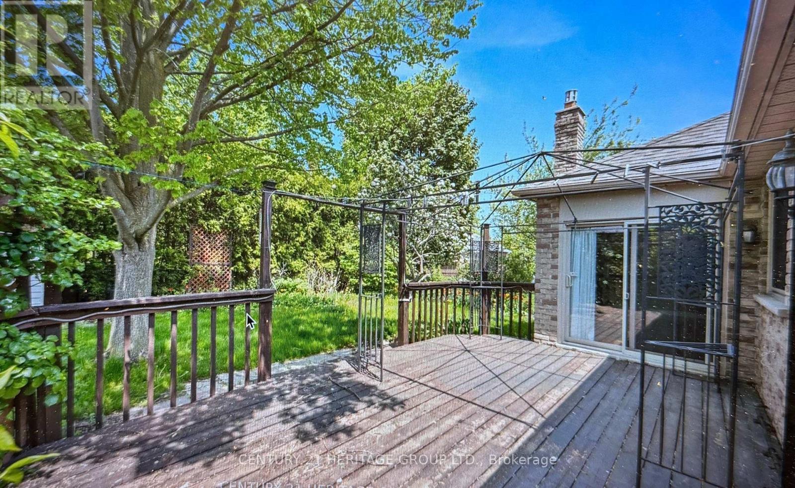 REAR ENTRANCE - 137 GRANT BLIGHT CRESCENT, Newmarket (Bristol-London)
