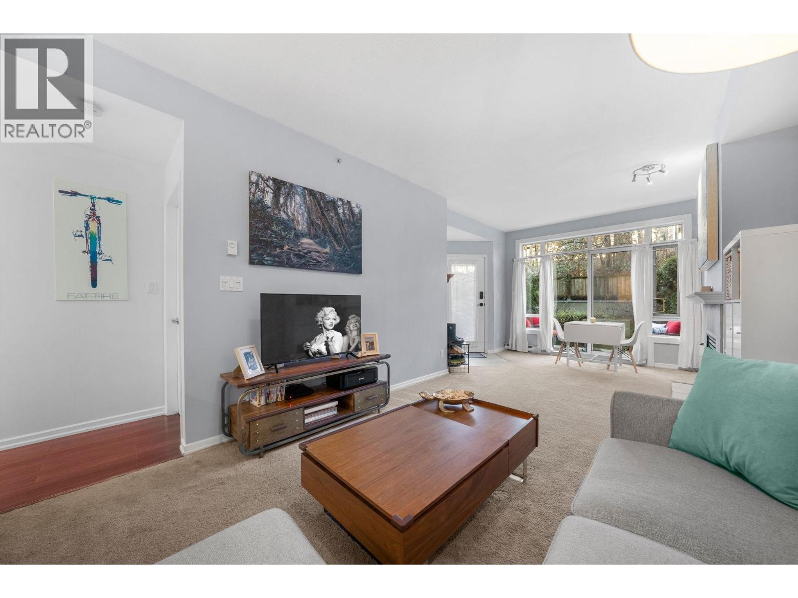 215 3600 Windcrest Drive, North Vancouver, British Columbia  V7G 2S5 - Photo 4 - R3144390