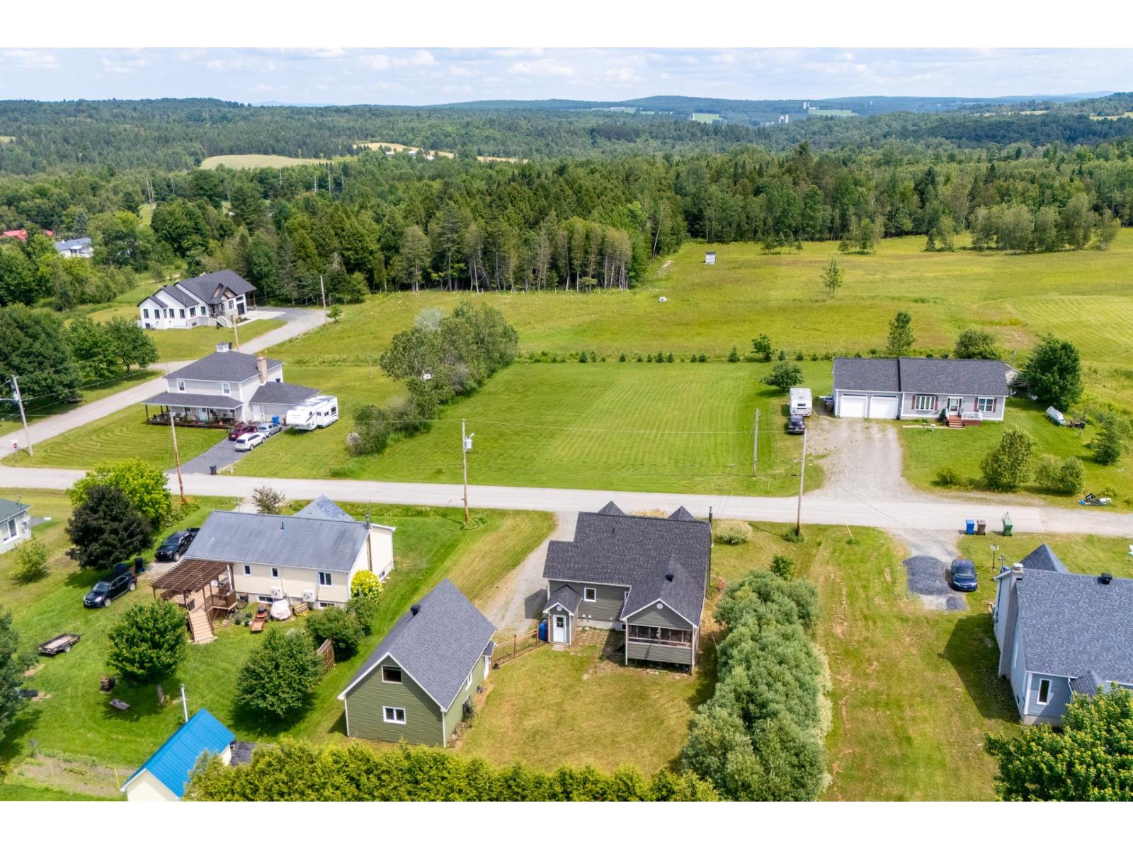 5 Rue Cédric Cookshire-Eaton Quebec Canada J0B3A0 3