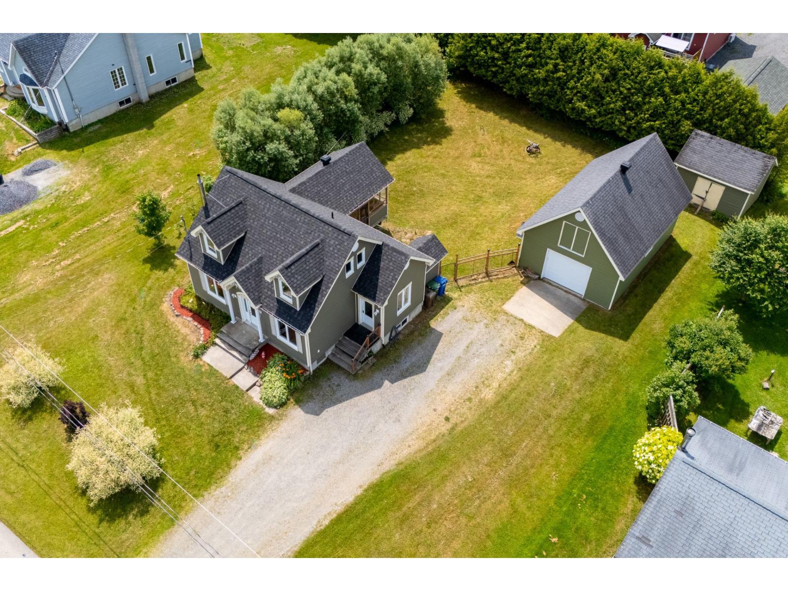 5 Rue Cédric Cookshire-Eaton Quebec Canada J0B3A0 4