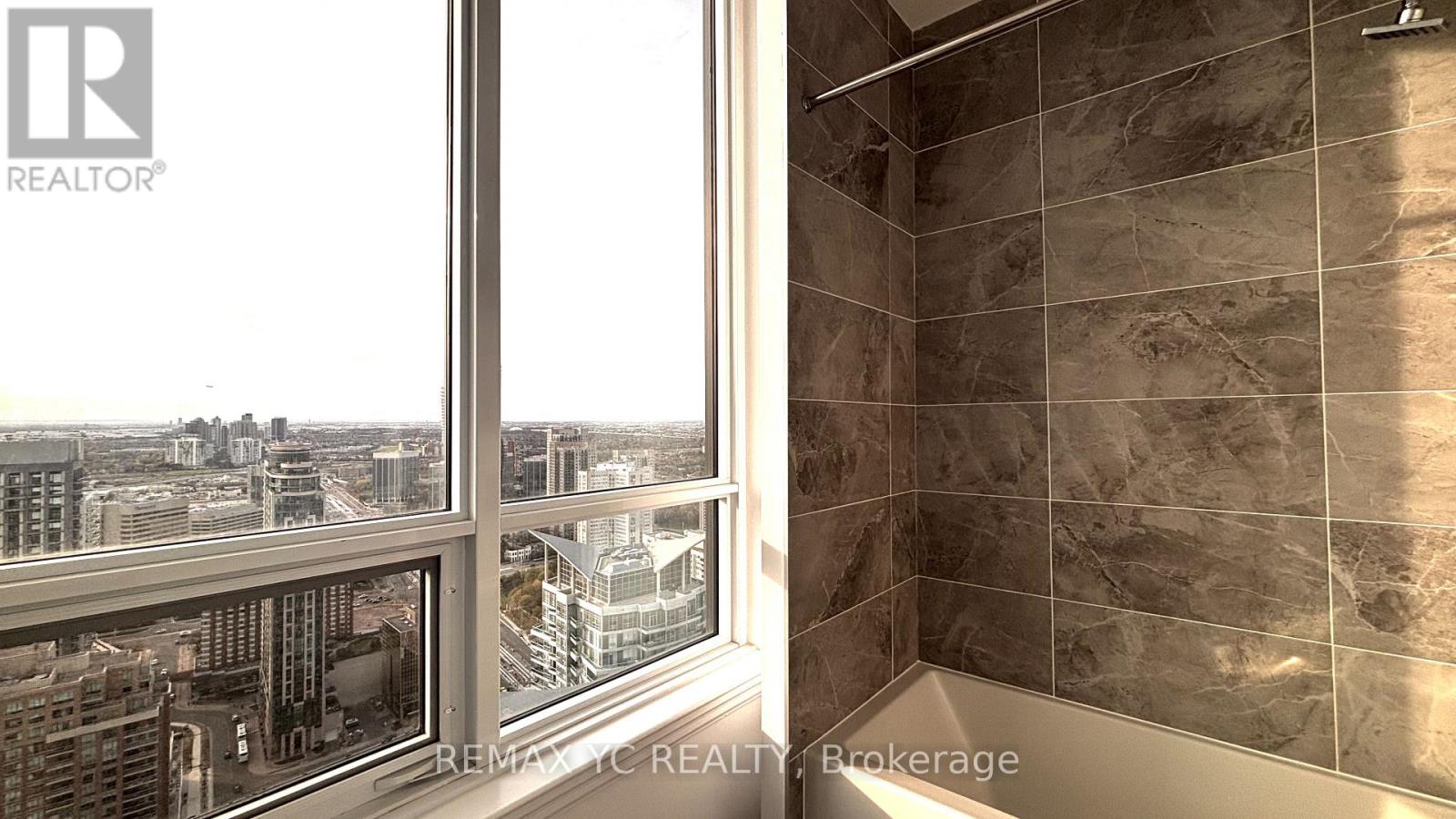 Ph06 - 30 Elm Drive, Mississauga, Ontario  L5B 0N6 - Photo 12 - W13540904