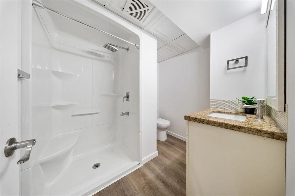 10 Bondar Bay, Winnipeg, Manitoba  R2P 1B4 - Photo 20 - 202615980