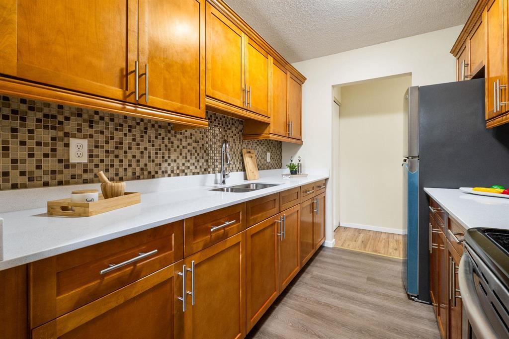 10 Bondar Bay, Winnipeg, Manitoba  R2P 1B4 - Photo 6 - 202615980