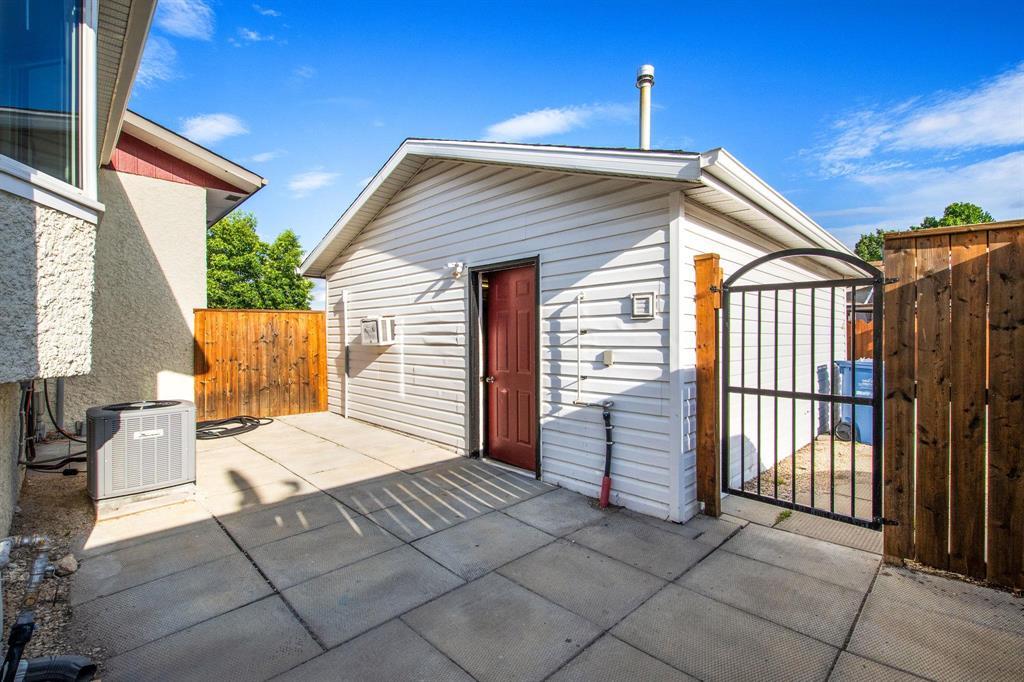 10 Bondar Bay, Winnipeg, Manitoba  R2P 1B4 - Photo 27 - 202615980