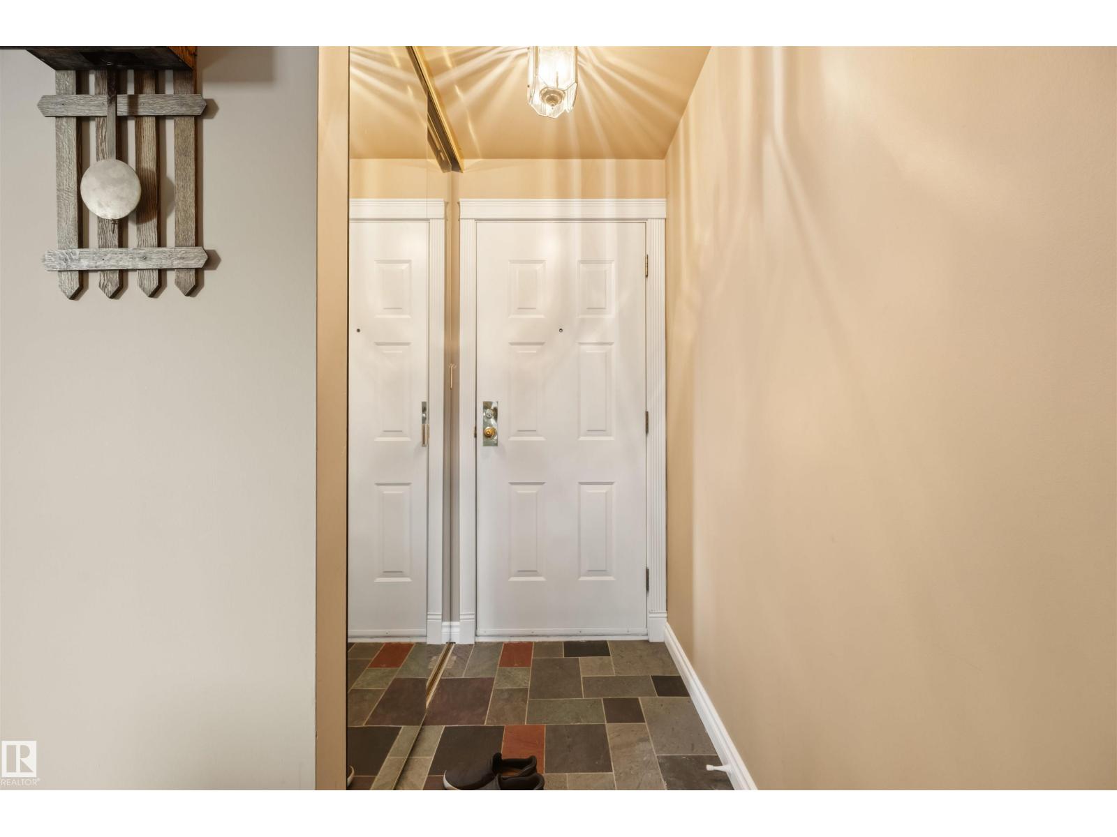10627 43 St NW, Edmonton, Alberta  T6H 1V2 - Photo 3 - E4497733