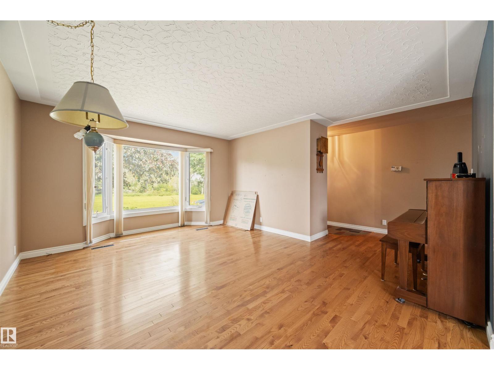 10627 43 St NW, Edmonton, Alberta  T6H 1V2 - Photo 5 - E4497733
