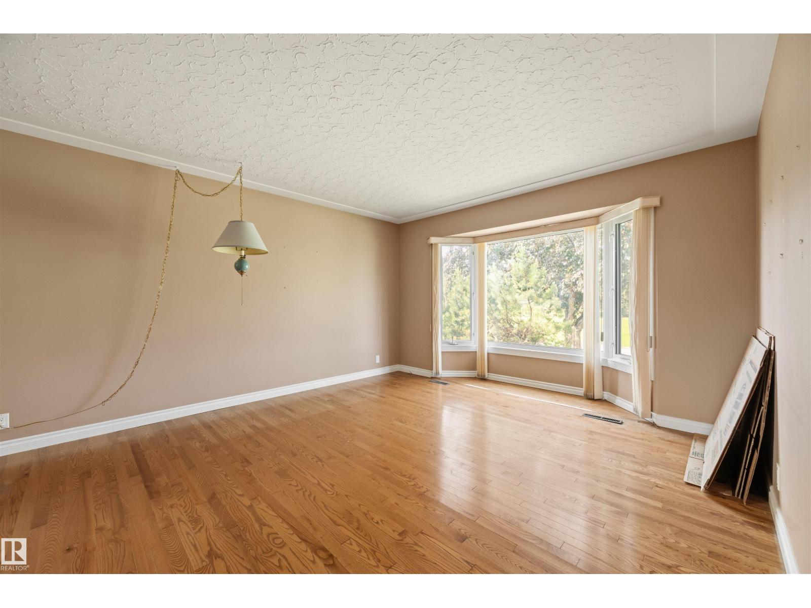 10627 43 St NW, Edmonton, Alberta  T6H 1V2 - Photo 4 - E4497733