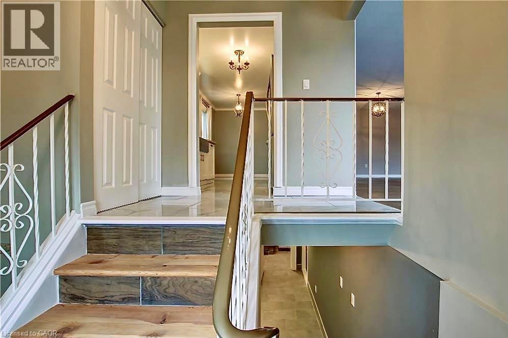 599 Upper Horning Road Unit# Main/upper, Hamilton, Ontario  L9C 7P8 - Photo 4 - 40846238