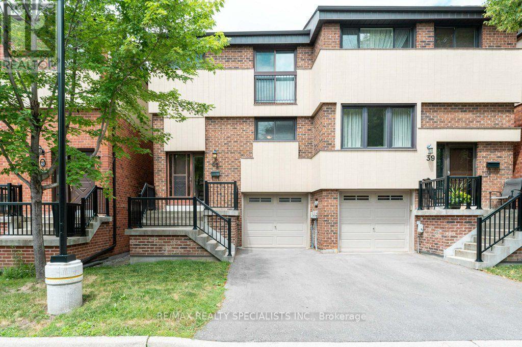 41 Maple Branch Path, Toronto, Ontario M9P 3T4 - Photo 2 - W13540968