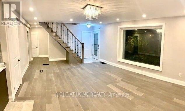 Upper - 442 Broadway Avenue, Milton, Ontario  L9T 1T9 - Photo 4 - W13541024