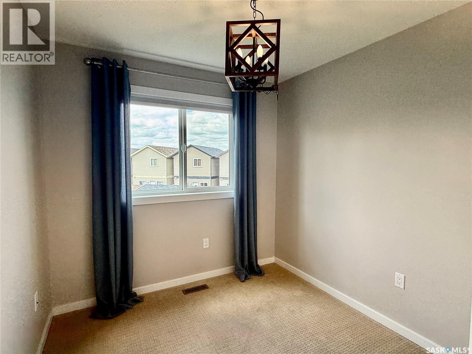307 810 Hampton Circle, Saskatoon, Saskatchewan  S7R 0K2 - Photo 11 - SK041982