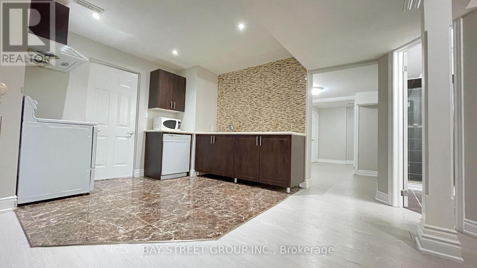 491 Mavrinac Boulevard, Aurora, Ontario  L4G 0J6 - Photo 3 - N13073484