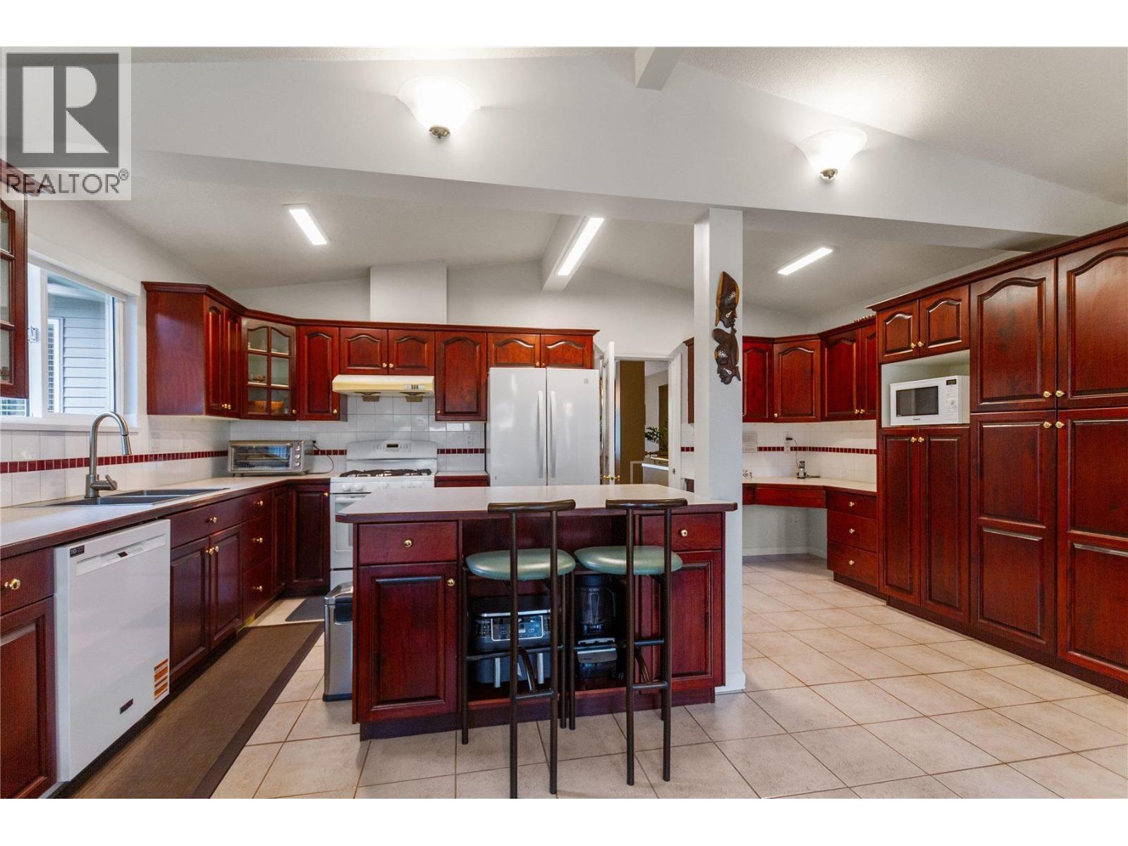 936 Caithness Crescent, Port Moody, British Columbia  V3H 1C6 - Photo 11 - R3144409