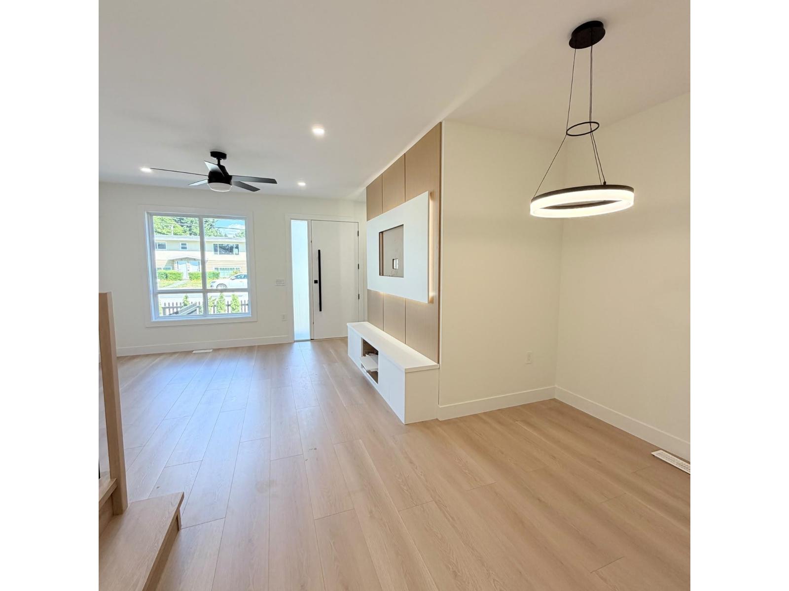 102 10039 128 Street, Surrey, British Columbia  V3T 2Z1 - Photo 3 - R3128415