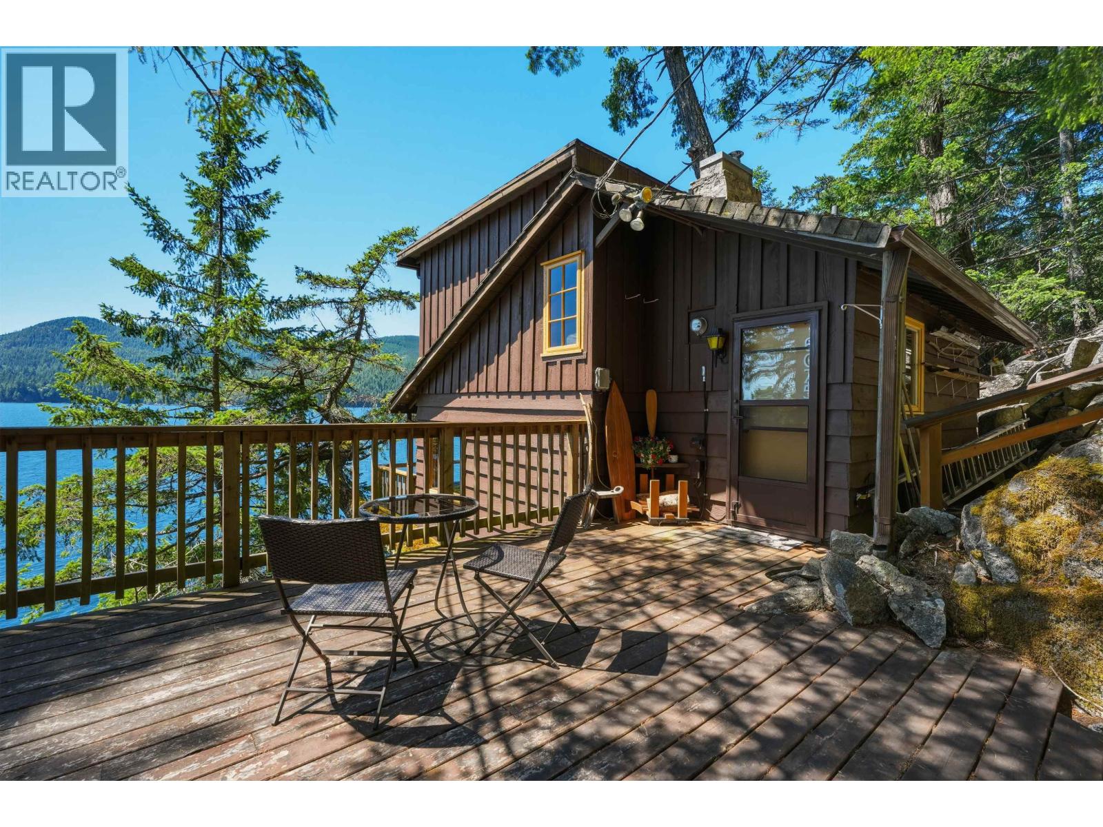 6075 Coracle Drive, Sechelt, British Columbia  V7Z 0C9 - Photo 4 - R3144435