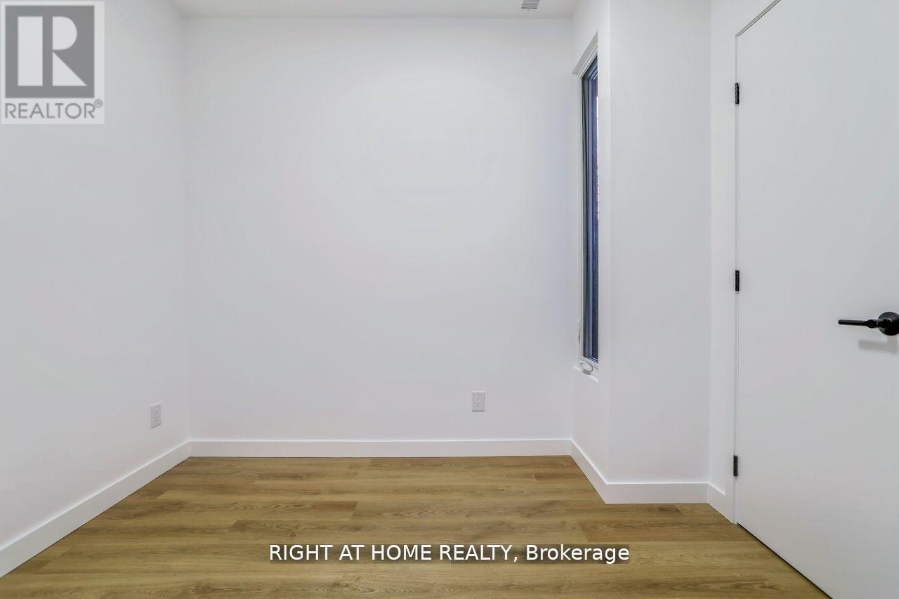 201 - 1086 St Clair Avenue W, Toronto, Ontario M6E 1A7 - Photo 13 - C13541034