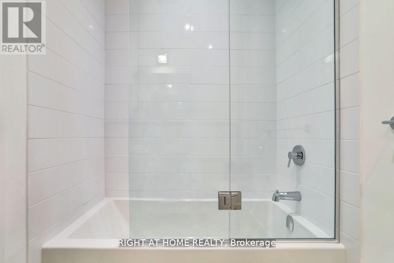 201 - 1086 St Clair Avenue W, Toronto, Ontario M6E 1A7 - Photo 5 - C13541034