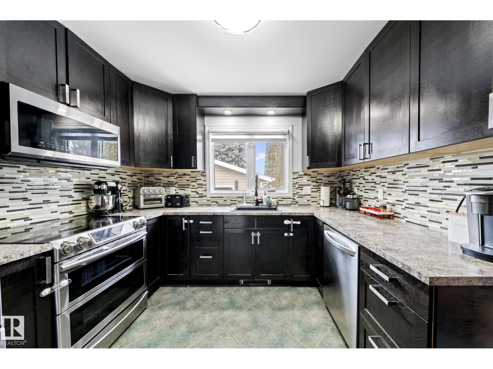 5418 17a Av NW, Edmonton, Alberta  T6L 1L2 - Photo 11 - E4497736