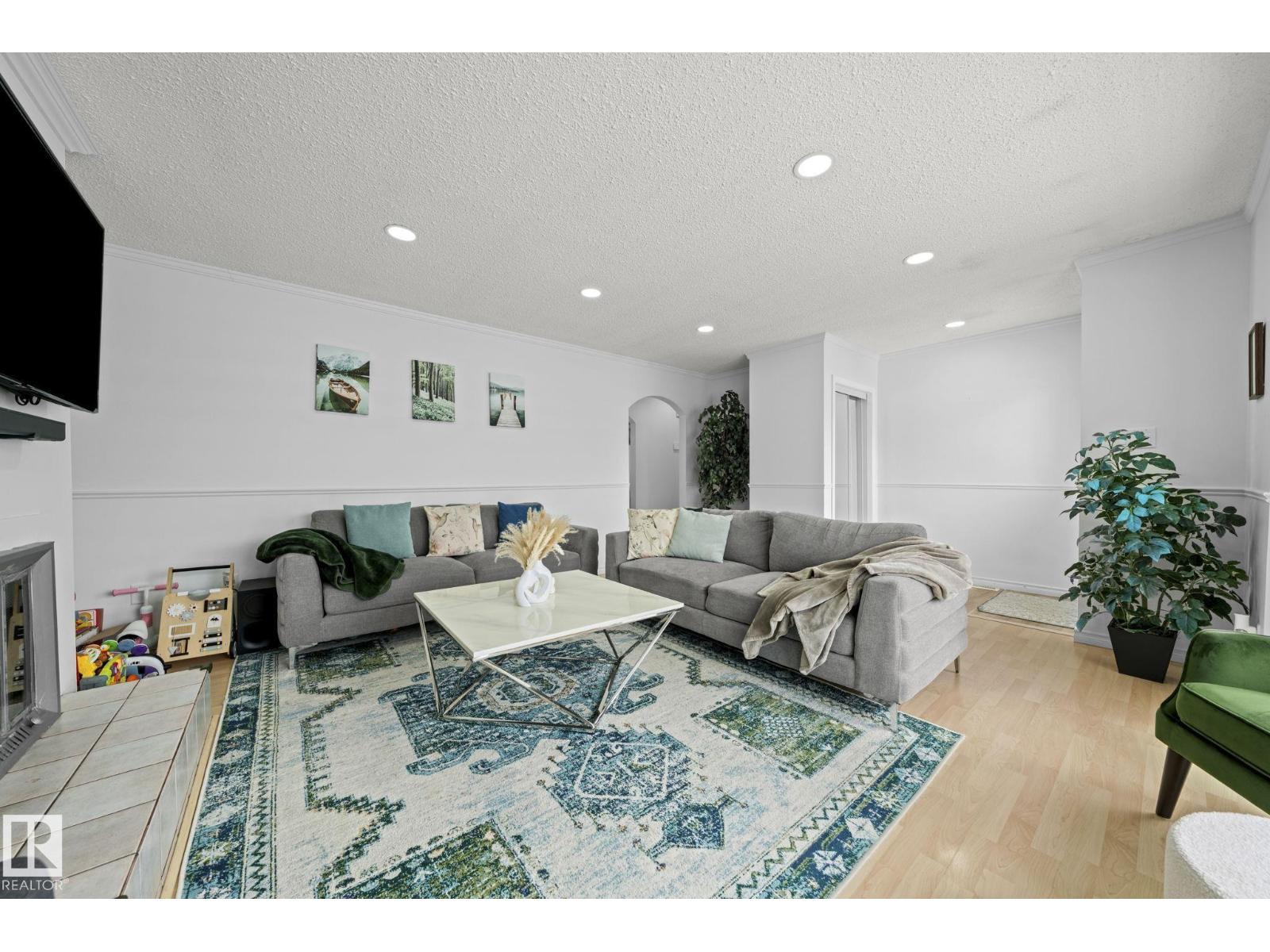 5418 17a Av NW, Edmonton, Alberta  T6L 1L2 - Photo 7 - E4497736