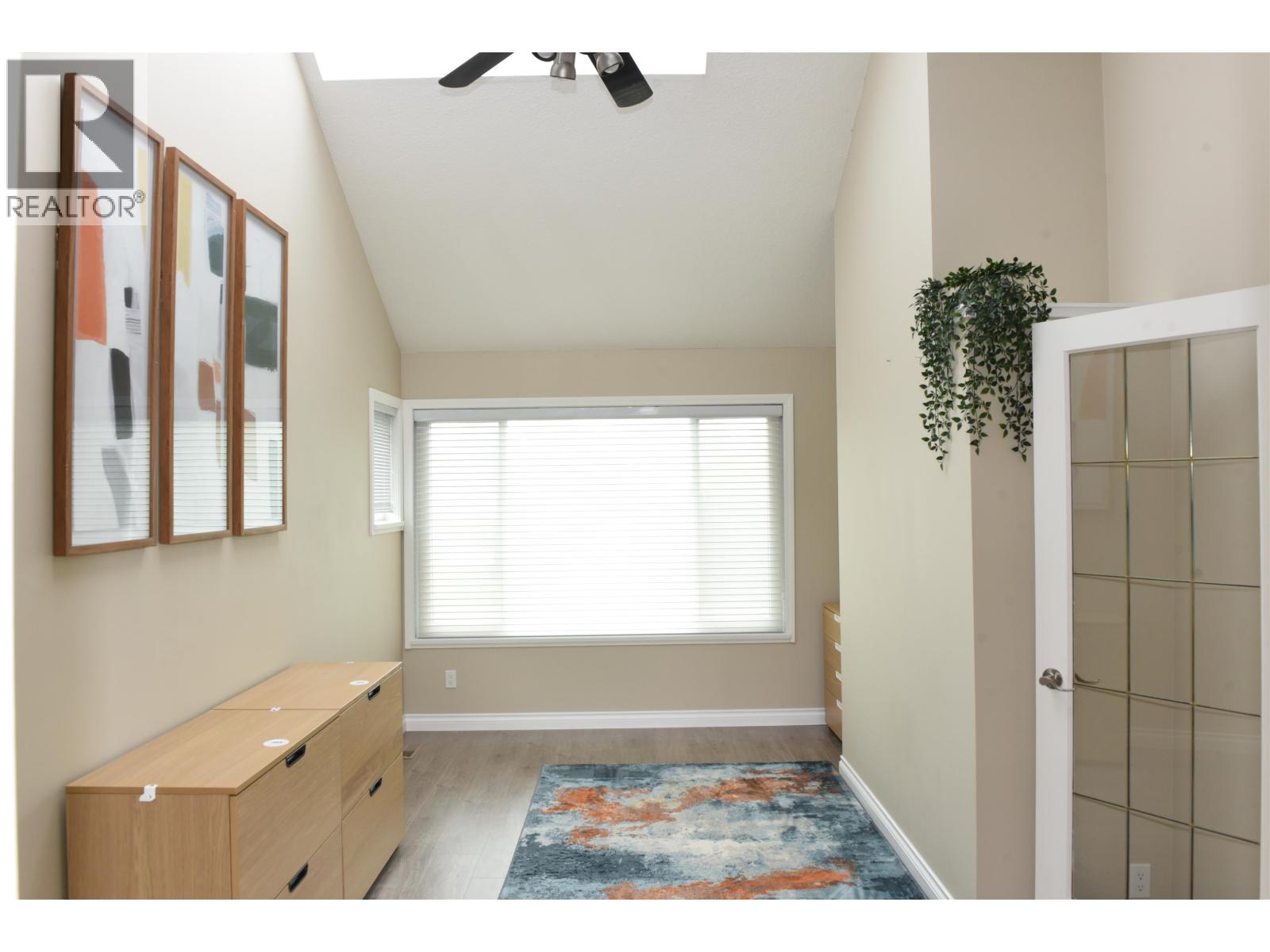 2220 Paulus Crescent, Burnaby, British Columbia  V5A 2M4 - Photo 5 - R3144439