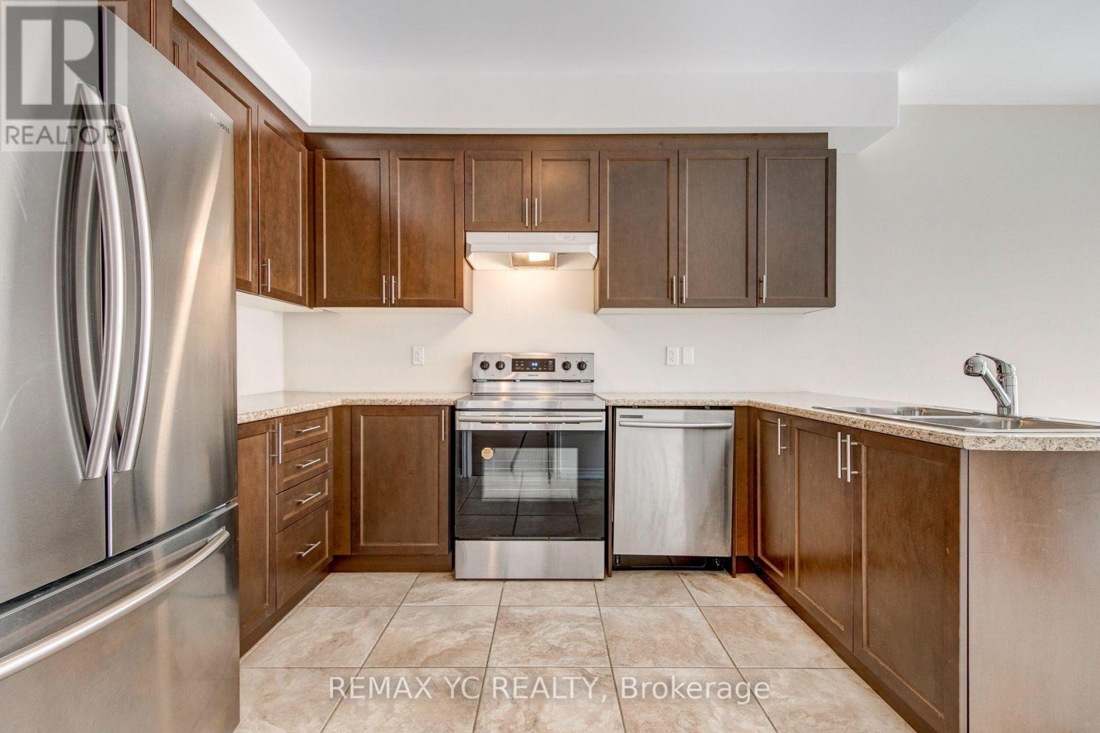 56 Walker Boulevard, New Tecumseth, Ontario  L9R 0N3 - Photo 10 - N13541028
