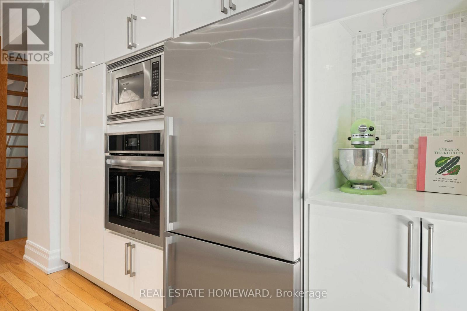 27 Mountalan Avenue, Toronto, Ontario  M4J 1H3 - Photo 20 - E13538358