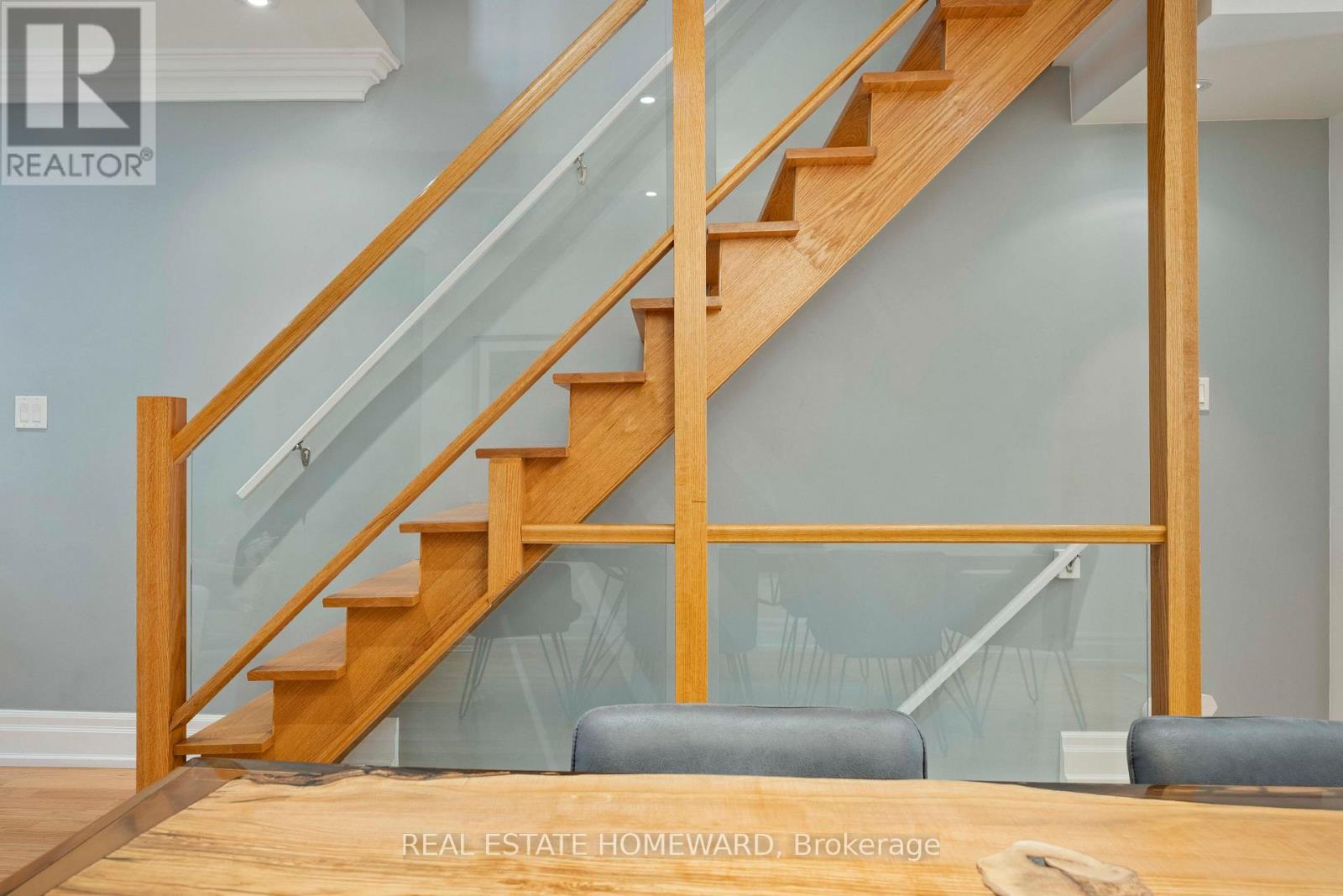 27 Mountalan Avenue, Toronto, Ontario  M4J 1H3 - Photo 24 - E13538358