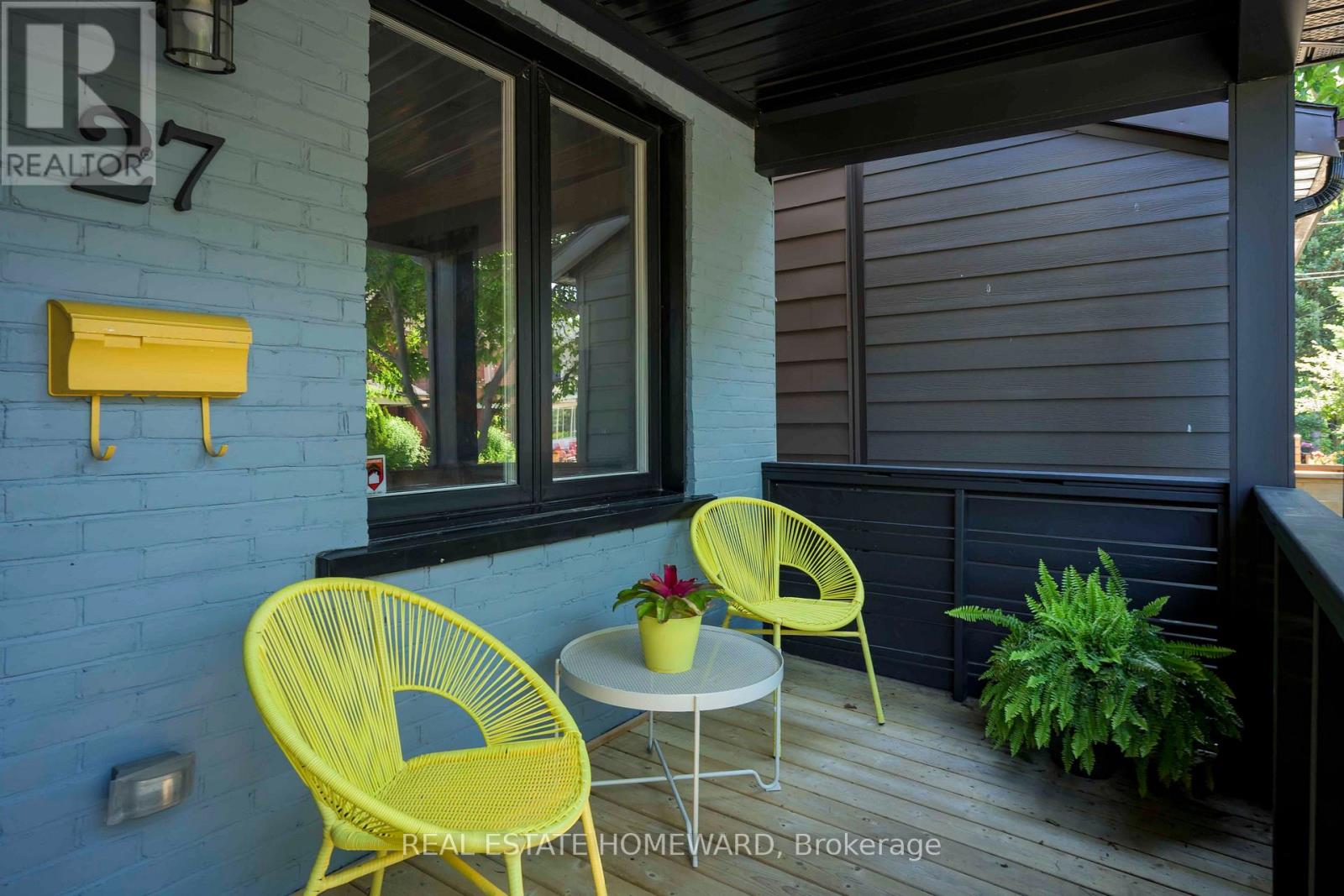 27 Mountalan Avenue, Toronto, Ontario  M4J 1H3 - Photo 3 - E13538358