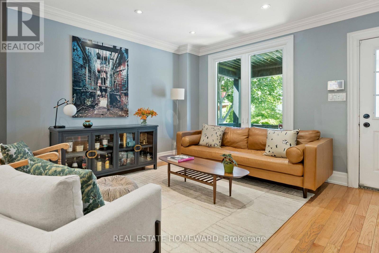 27 Mountalan Avenue, Toronto, Ontario  M4J 1H3 - Photo 7 - E13538358