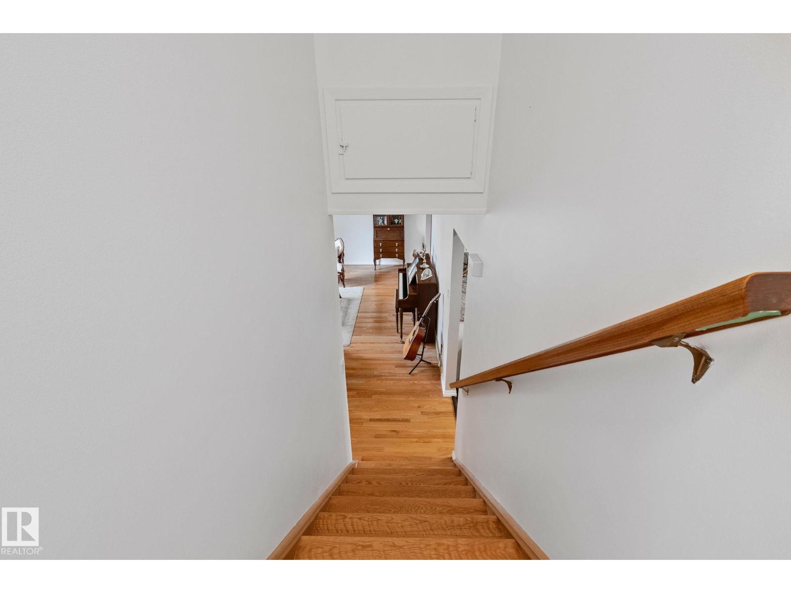 10715 33 Av NW, Edmonton, Alberta  T6J 2Z2 - Photo 11 - E4497739