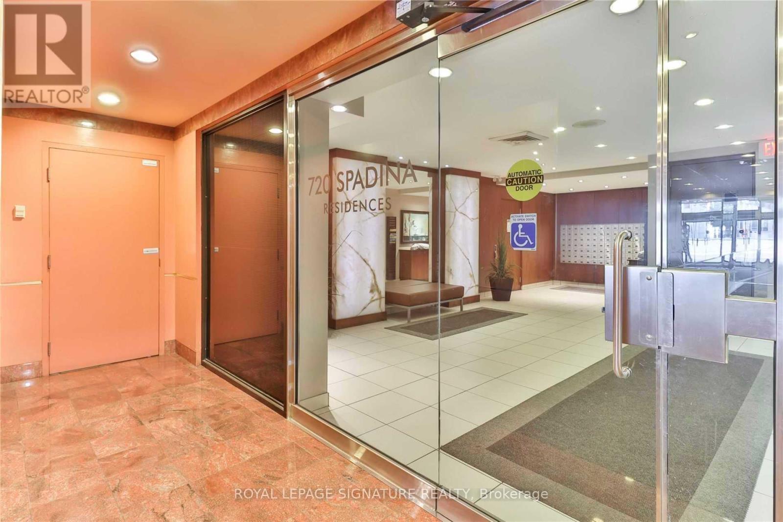 1505 - 720 Spadina Avenue, Toronto, Ontario  M5S 2T9 - Photo 4 - C13513162