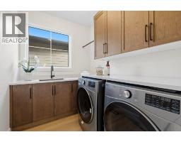 906 Bull Crescent Lot# 48, Kelowna, British Columbia  V1W 0E6 - Photo 36 - 10391762