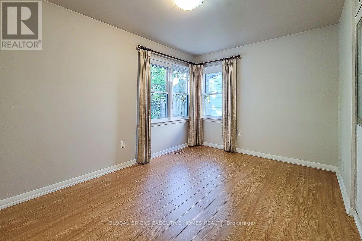 522 Woodlawn Road, Welland, Ontario  L3C 3K1 - Photo 17 - X13165242