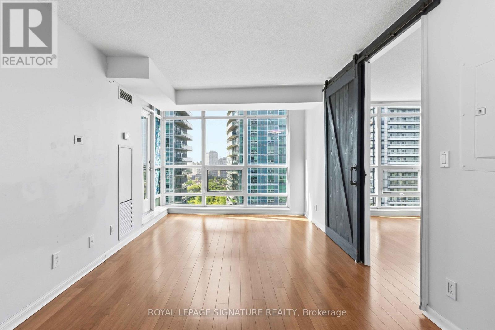 1812 - 185 Legion Road N, Toronto, Ontario  M8Y 0A1 - Photo 10 - W13541144