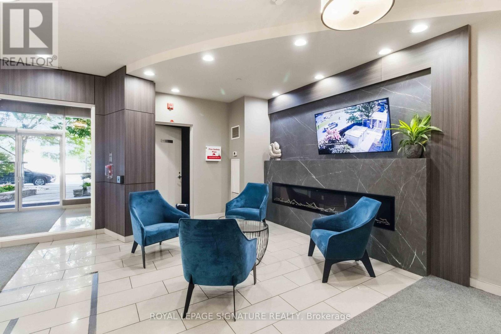 1812 - 185 Legion Road N, Toronto, Ontario  M8Y 0A1 - Photo 4 - W13541144