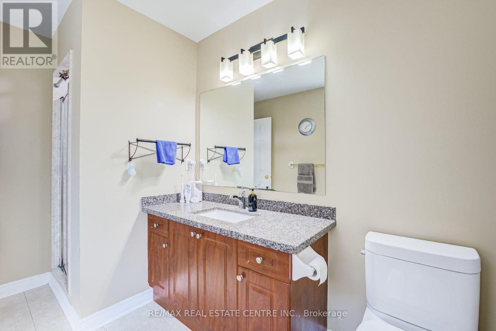 5588 Doctor Peddle Crescent, Mississauga, Ontario  L5M 0K6 - Photo 25 - W13541158