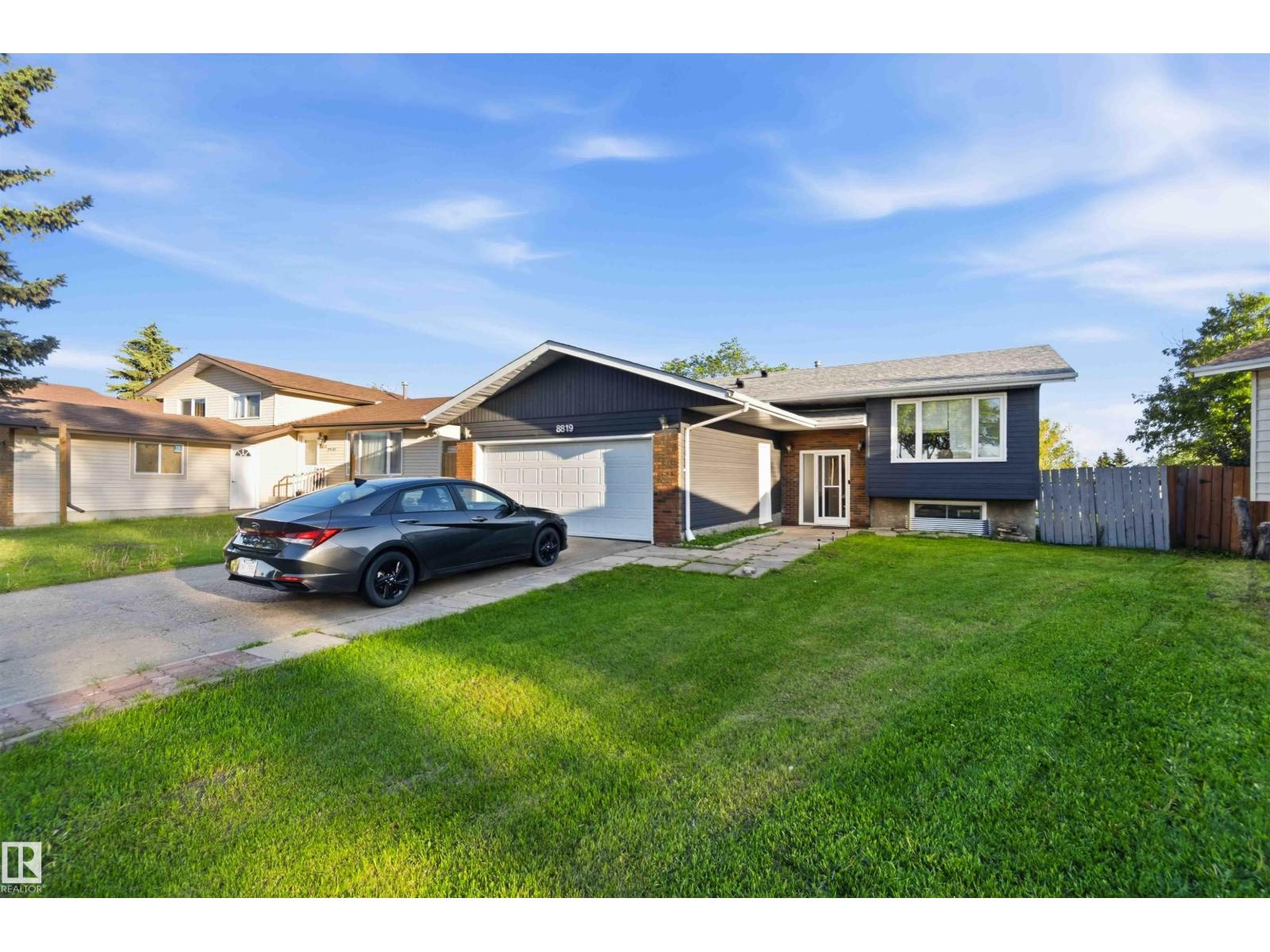 8819 29 AV NW, Edmonton, Alberta