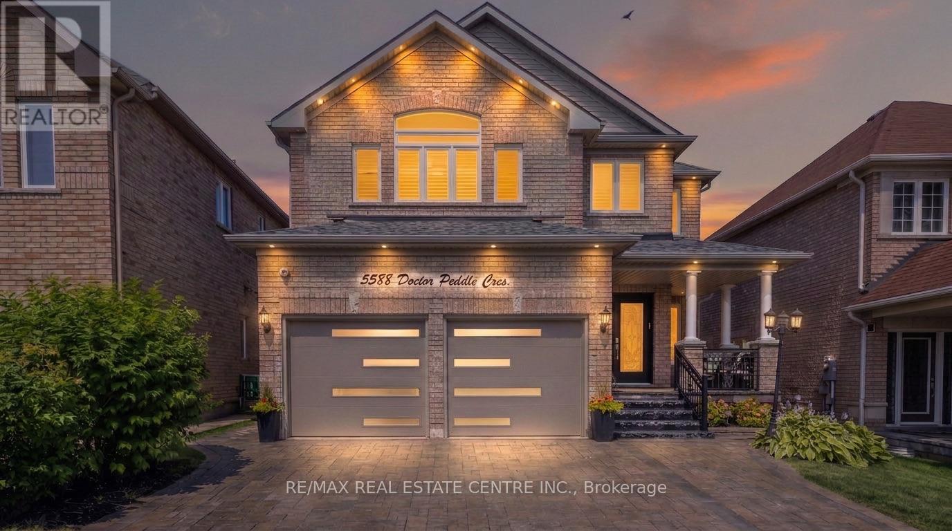5588 Doctor Peddle Crescent, Mississauga, Ontario  L5M 0K6 - Photo 45 - W13541158