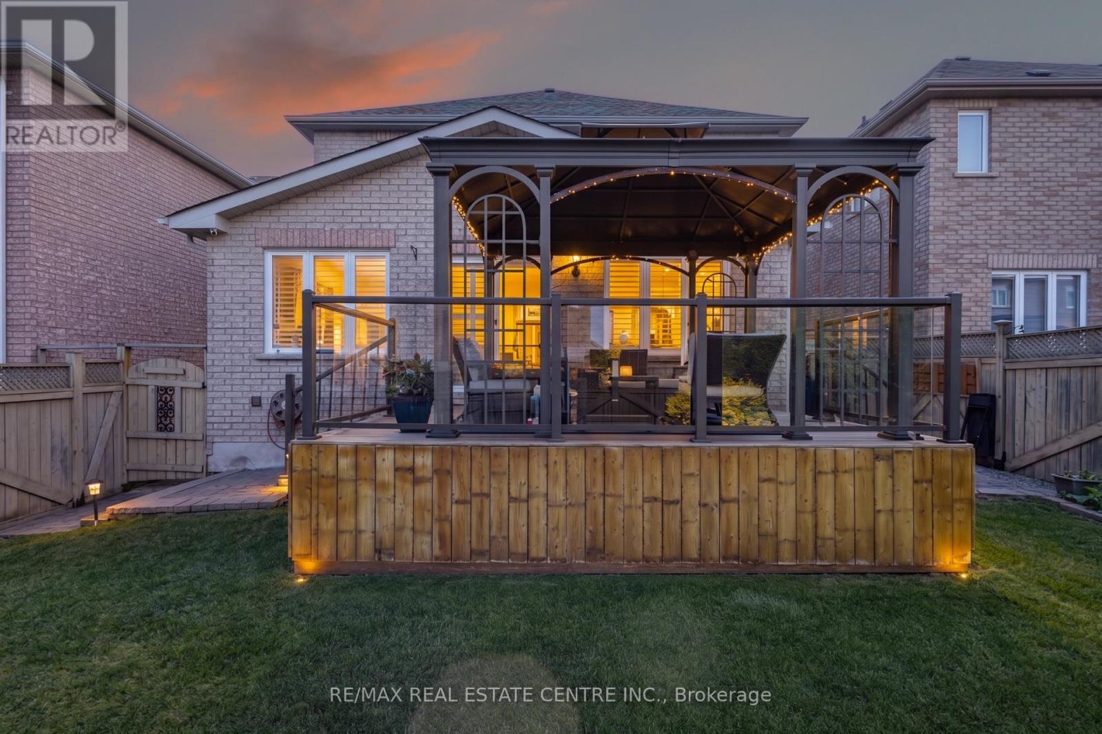 5588 Doctor Peddle Crescent, Mississauga, Ontario  L5M 0K6 - Photo 46 - W13541158