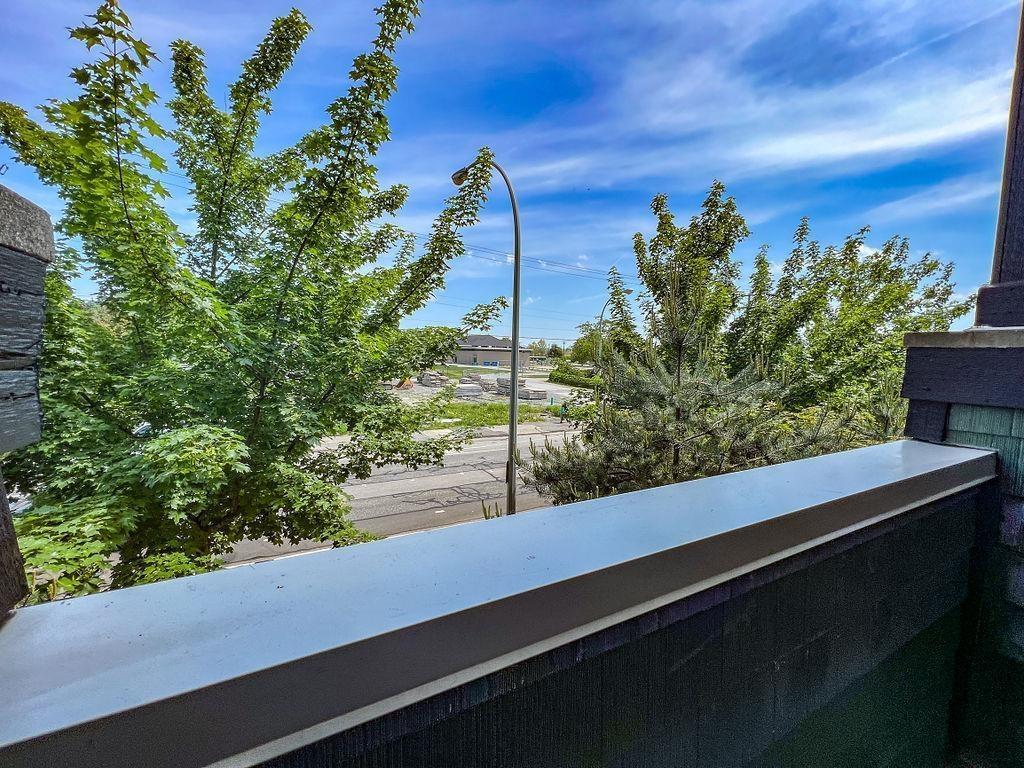 210 5665 177B STREET — photo 9